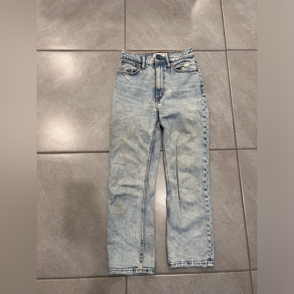 Abercrombie & Fitch The Ankle Straight Ultra High Rise Jeans